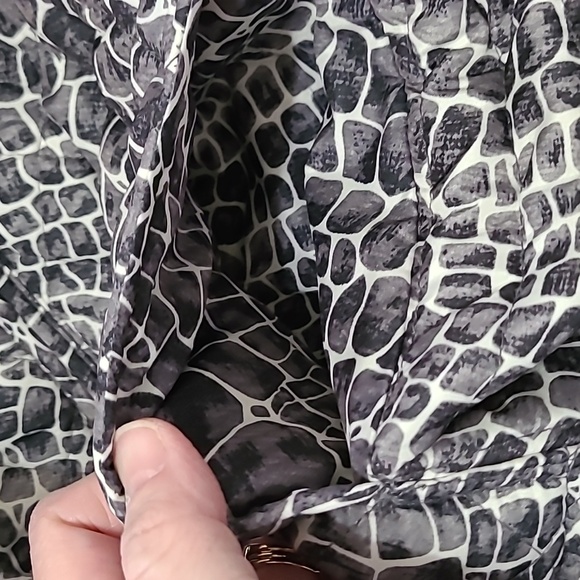 Natalie & Me reversible vest gray quilted side and giraffe print side size 3X - Picture 6 of 8